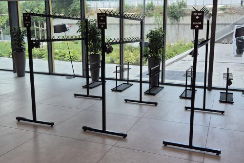 Ruhatári esernyőtartó - A professzionális ruhatár kiszolgálás elengedhetetlen kiegészítője